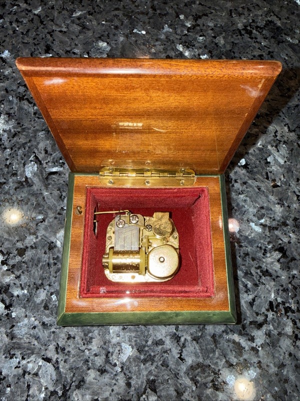 Vintage Reuge Torna A Surriento Music Box