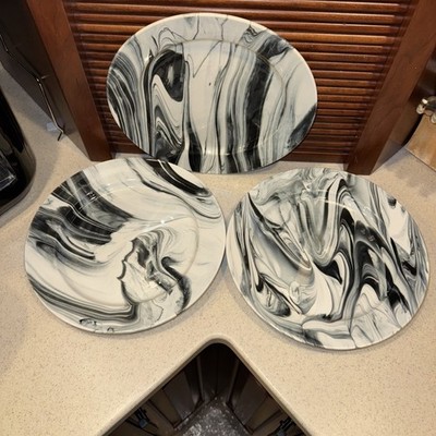 UO Home (Urban Outfitters) Umbra Swirl Pattern Dinner Plates - Set of 3