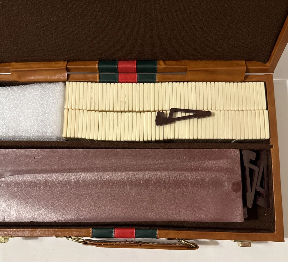 Vintage Rummy Game w/Faux Leather Case - Complete & NICE! - Image 2 of 4