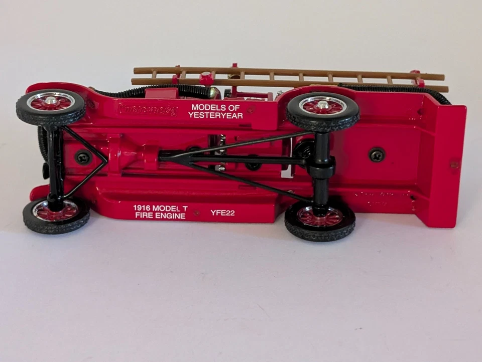 Matchbox Collectibles  YFE22-M  1916 Ford Model T Fire Engine - Image 4 of 4
