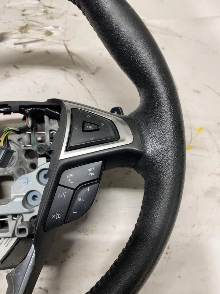 Volante FORD FUSION 17-20 con CUERO NEGRO SIN CALOR DS7Z3600BD DS7Z3600BE Foto 3 de 4