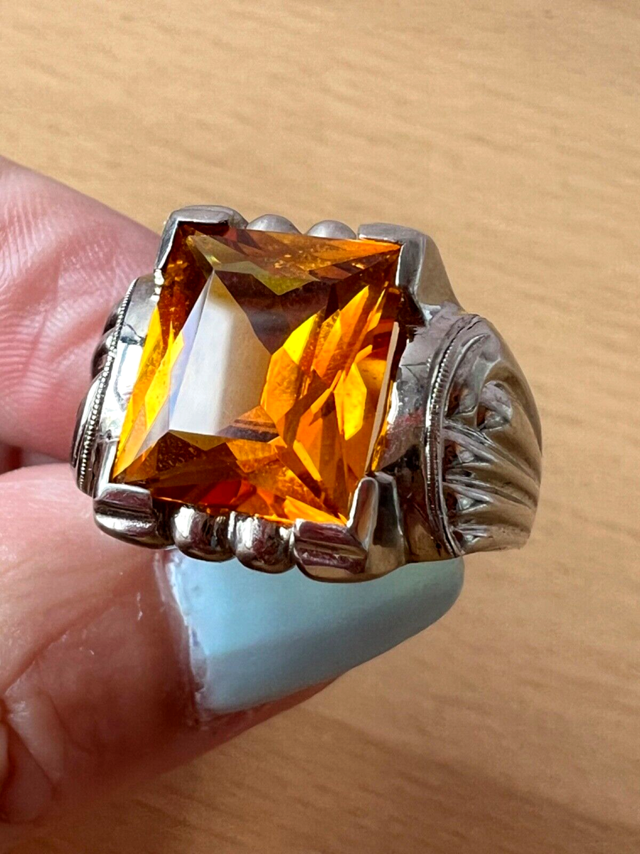 VINTAGE 10K WHITE GOLD SYNTHETIC ORANGE SAPPHIRE STATEMENT RING