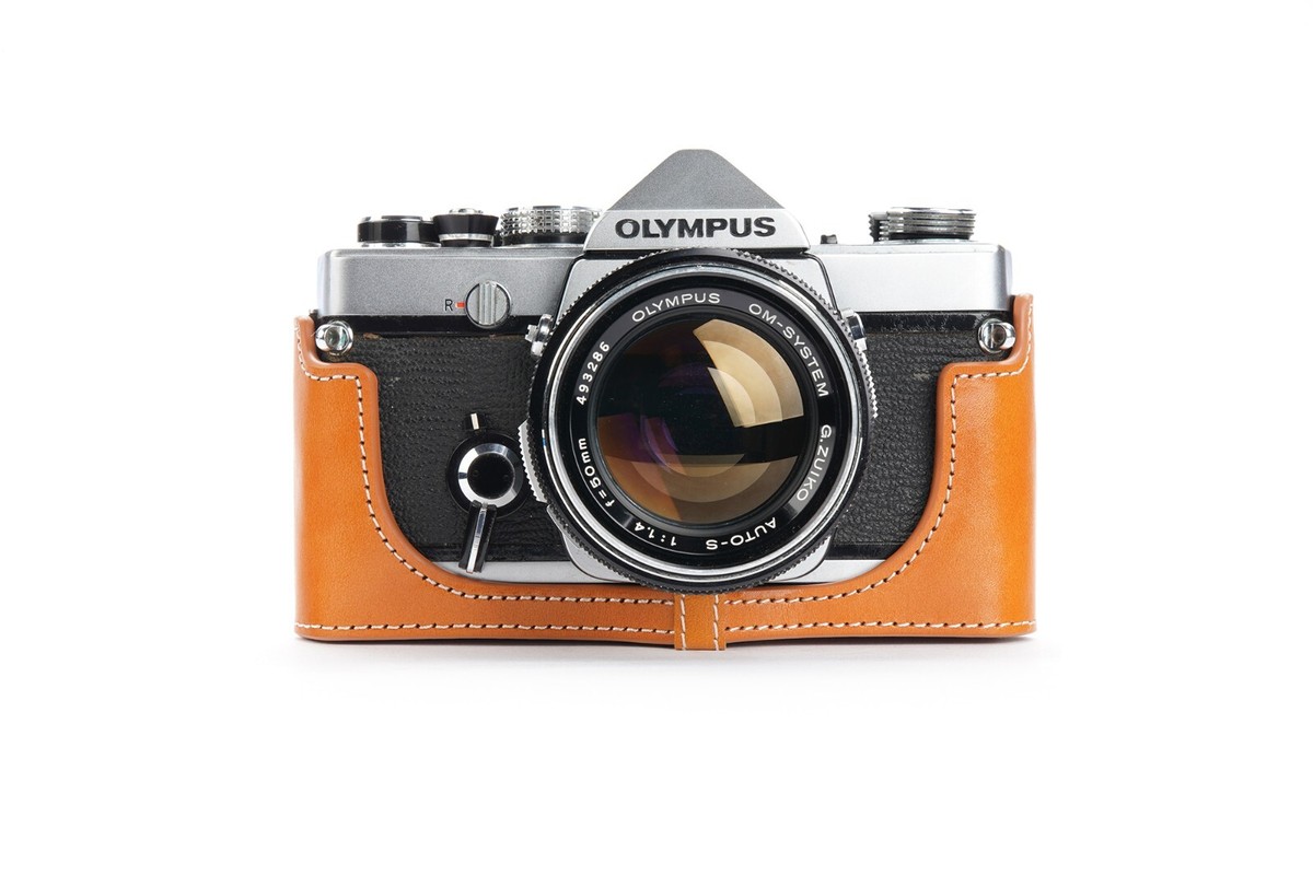 Canon Autoboy 3・Olympus OM-1 Canon AutoBoy 3 Quartz Date Point and Shoot Film Camera