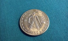 One Doubloon / Pirate Gold Coin Souvenir Mardi Gras Gold-Tone Metal 1-1/4" Inch