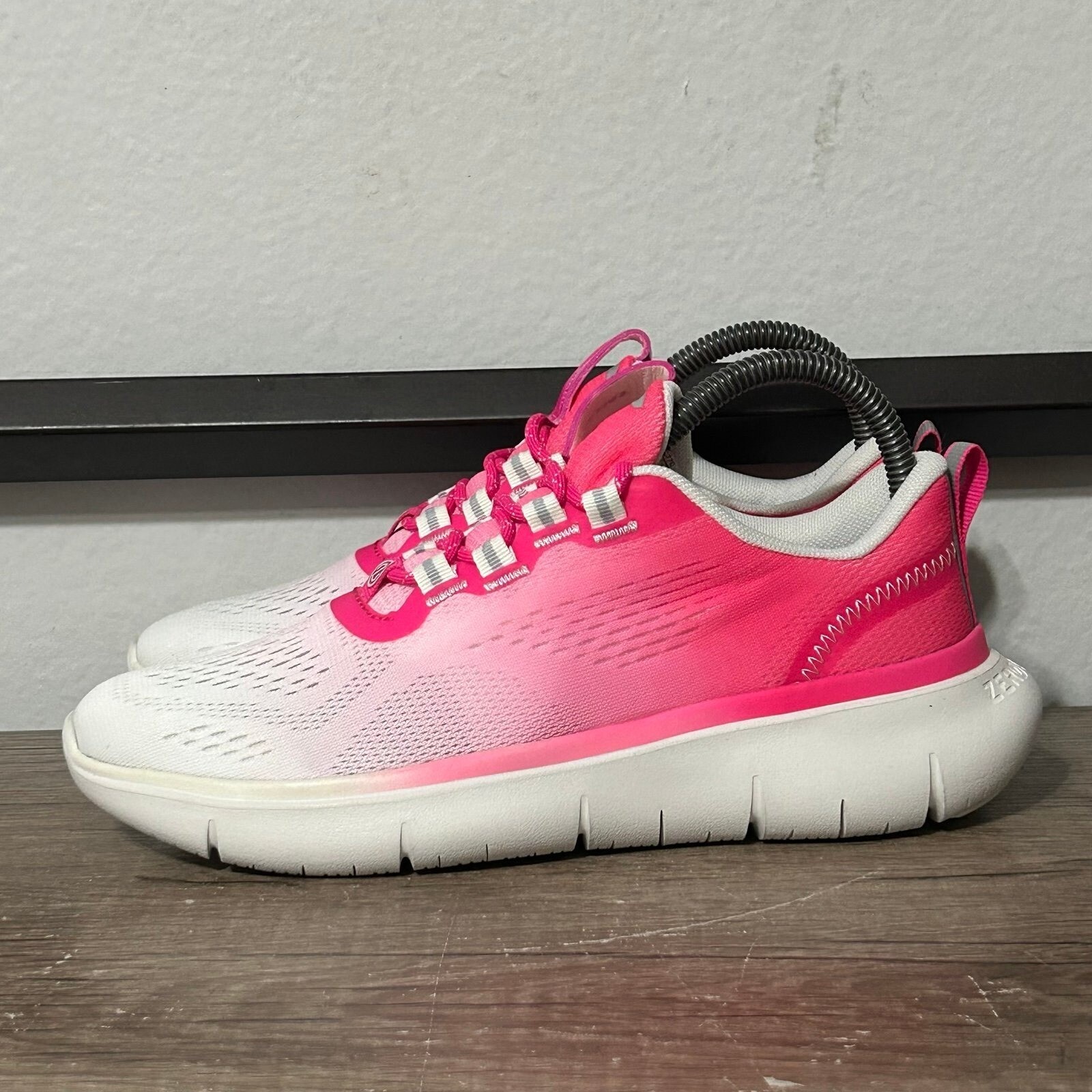 Cole Haan Womens Zerogrand Journey Runner Size 7 Pink White Running Shoes
