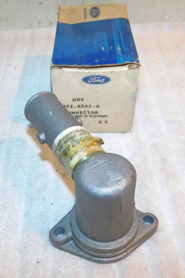 Ford Pinto Bobcat 1973 1974 NOS 2.0 carcasa termostato conector de salida de agua Foto 2 de 4