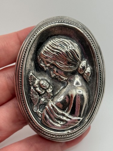 Henryk Winograd Signed HW999 Fine Silver Vintage Woman with Flower Paperweight - Picture 2 of 10