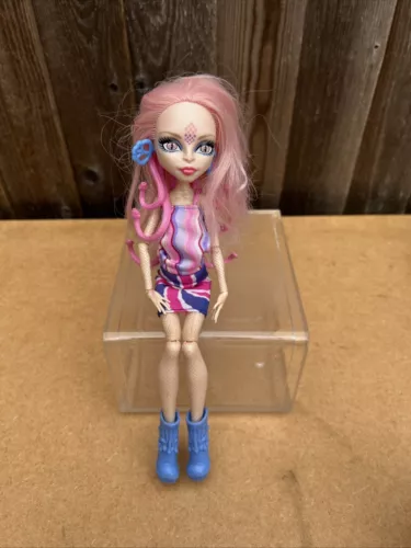 Monster High Viperine Gorgon Londoom Ghoulebrities 