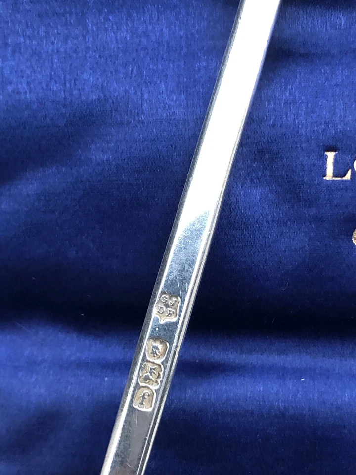 ANTIGUA CAJA PLATEADA JUEGO 4 CUCHARAS PARA SERVIR LG APÓSTOL LONDRES 1909 LOWE&SONS 294g 8’’’ Foto 4 de 4