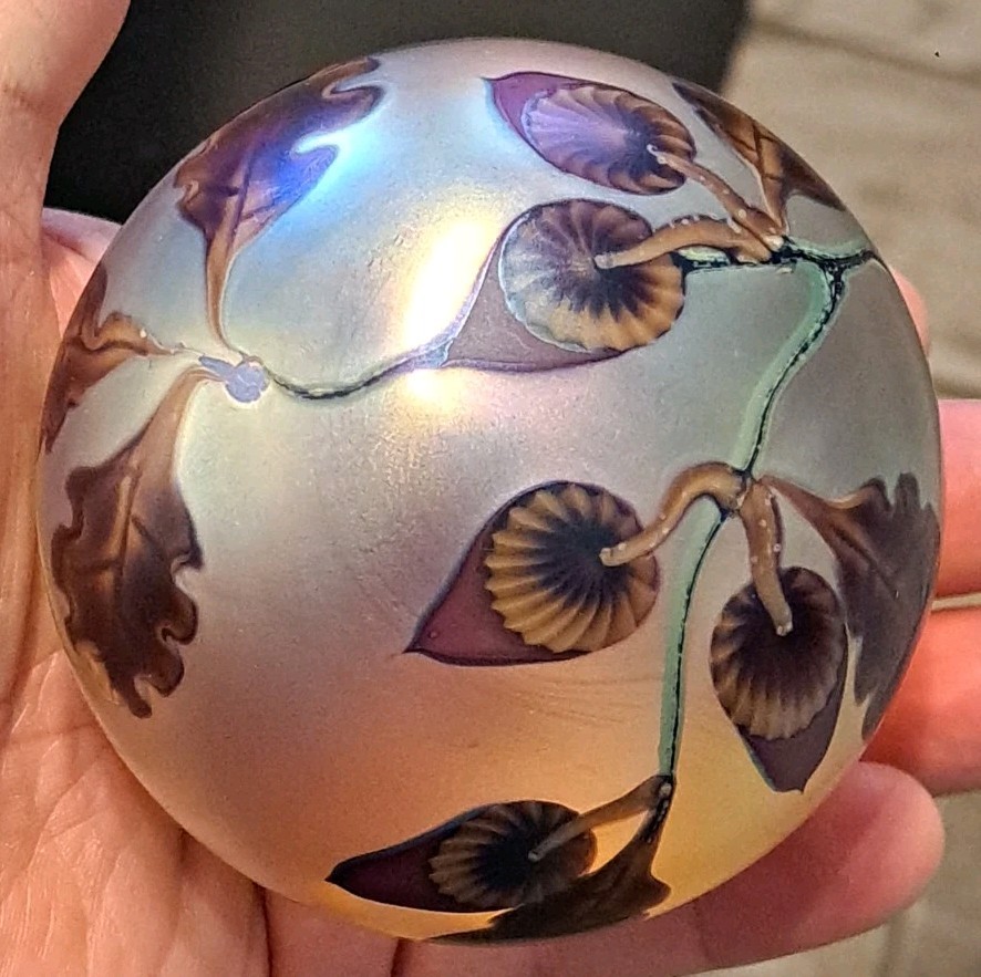 Orient & Flume OAK LEAF ACORN Limited Edition Paperweight Iridescent 3 1/2" NICE