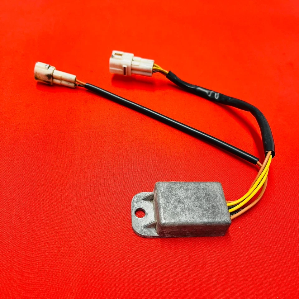 РЕГУЛЯТОР КОНДЕНСАТОРА УПРАВЛЕНИЯ ЗАРЯДОМ RM250 ПОДЛИННЫЙ OEM SUZUKI RM 250 (1996-2000) - Изображение 4 из 4