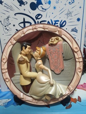 Disney Cinderella Girl Of His Dreams 3D Plate Limited Edition 5810/7500