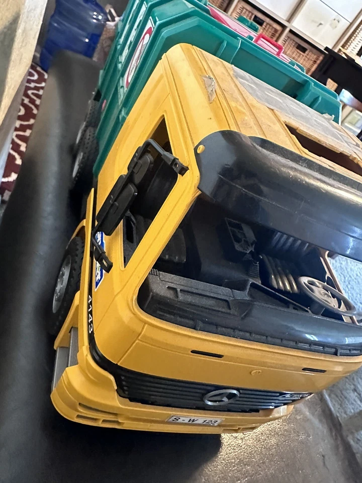 Bruder MB Actros Mercedes Benz Garbage Recycling Truck 4143 Furth Germany - Image 4 of 4