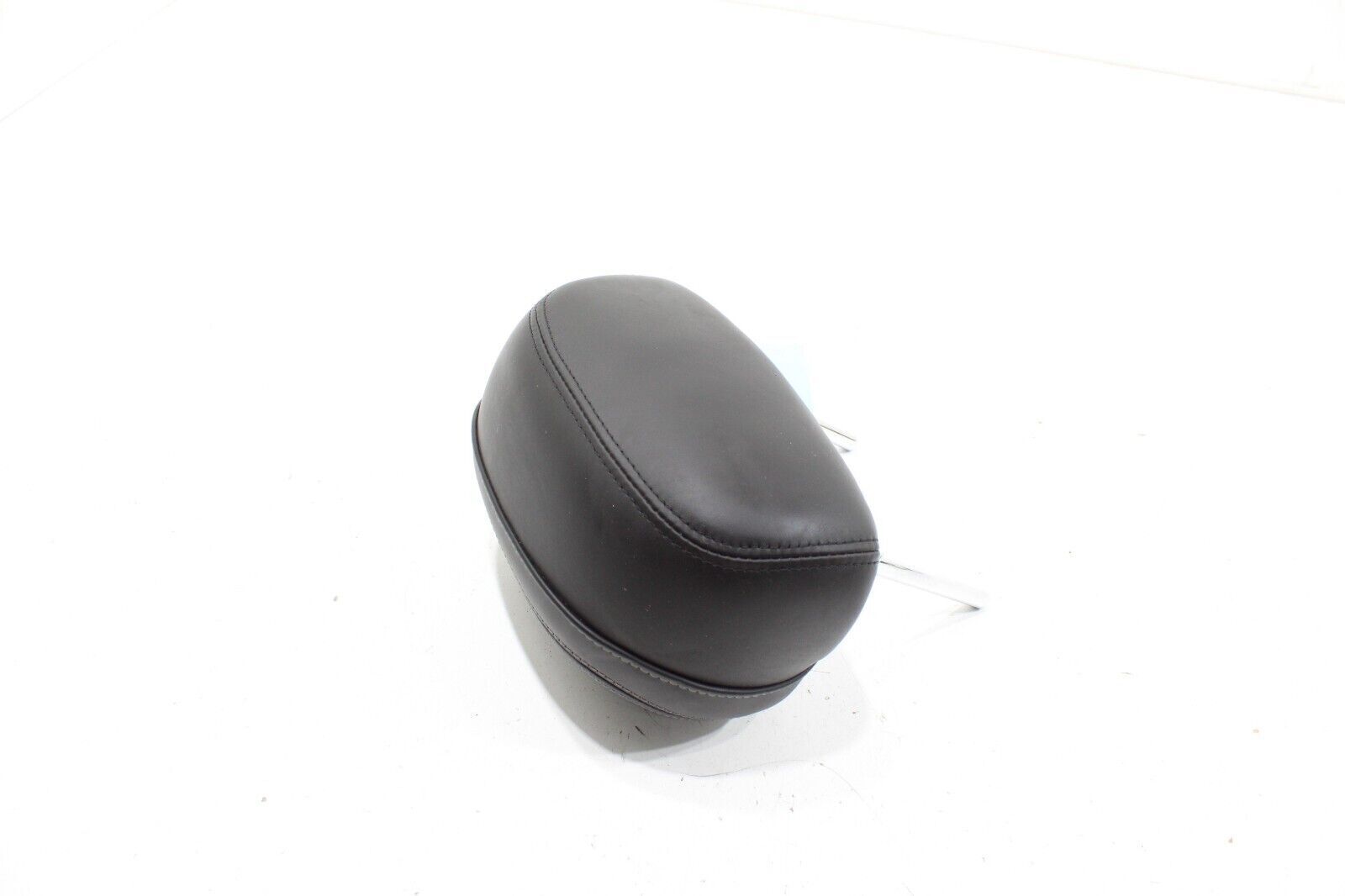 2017 - 2020 MASERATI LEVANTE REAR RIGHT PASSENGER SEAT HEADREST HEAD REST OEM