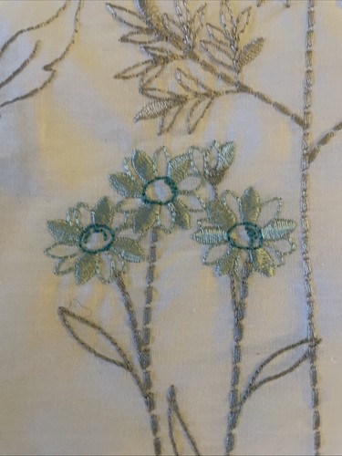NEW Stunning Julian Charles Elegant Embroidered Floral Lined Curtains W66 D54" - Picture 9 of 19