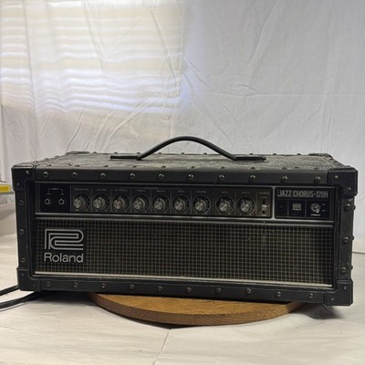 ROLAND JC-120H guitar/keyboard amplifier Model JC-120H