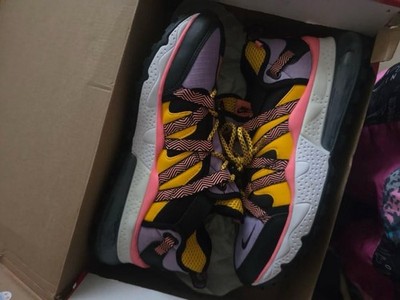 Nike Air Max 270 Bowfin  Black Atomic Violet Amarillo Men s Size 9.5