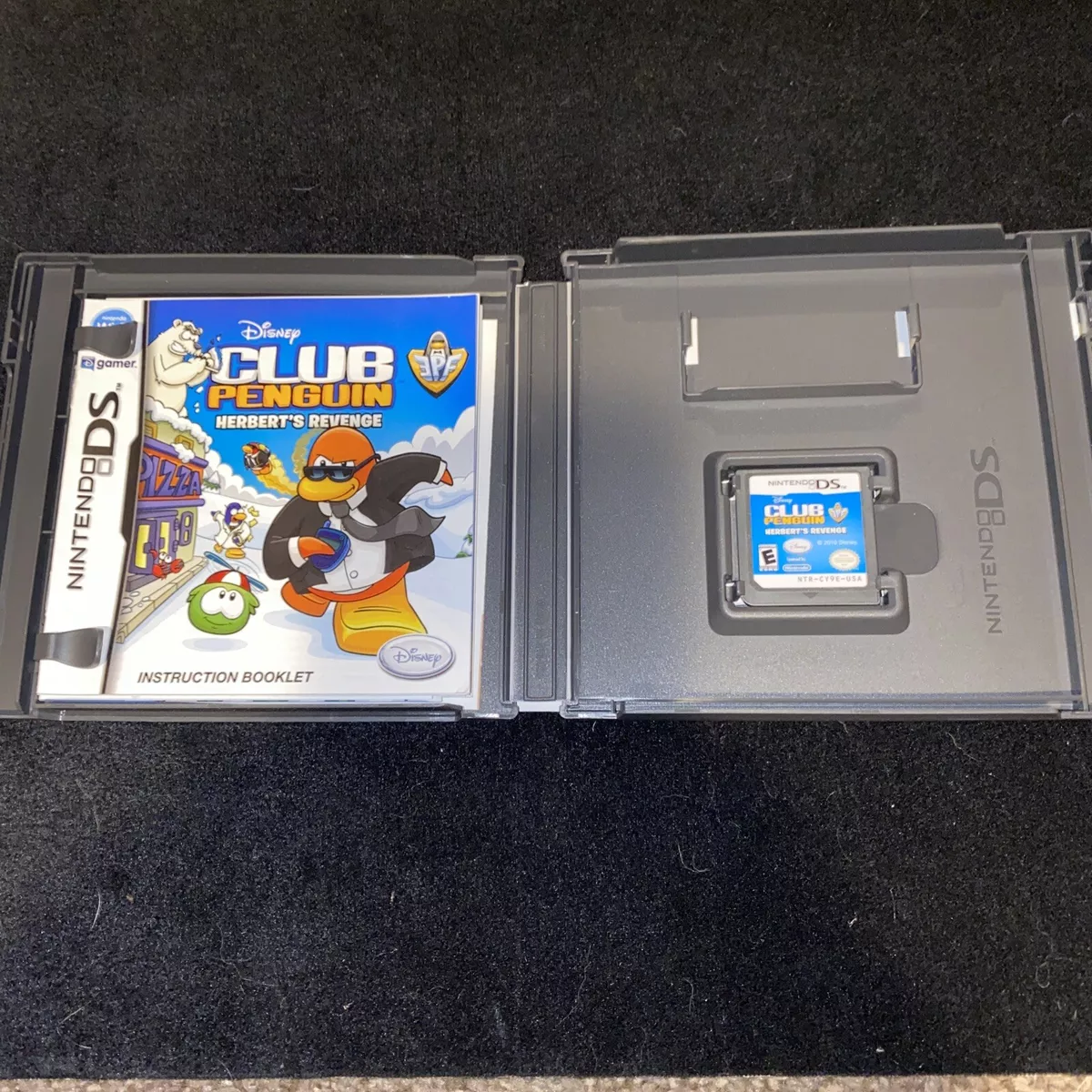 Club Penguin: Herbert's Revenge Force Nintendo DS Video 