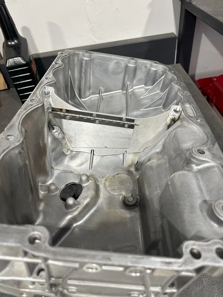 Deflector del cárter de aceite de carreras BMW B48D y Toyota Supra 2.0 para cárter de aceite 11138580122 Foto 4 de 4