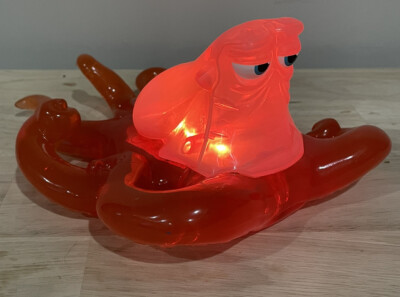 Disney Finding Dory Change and Chat Hank Octopus Talking Light Up TESTED WORKS