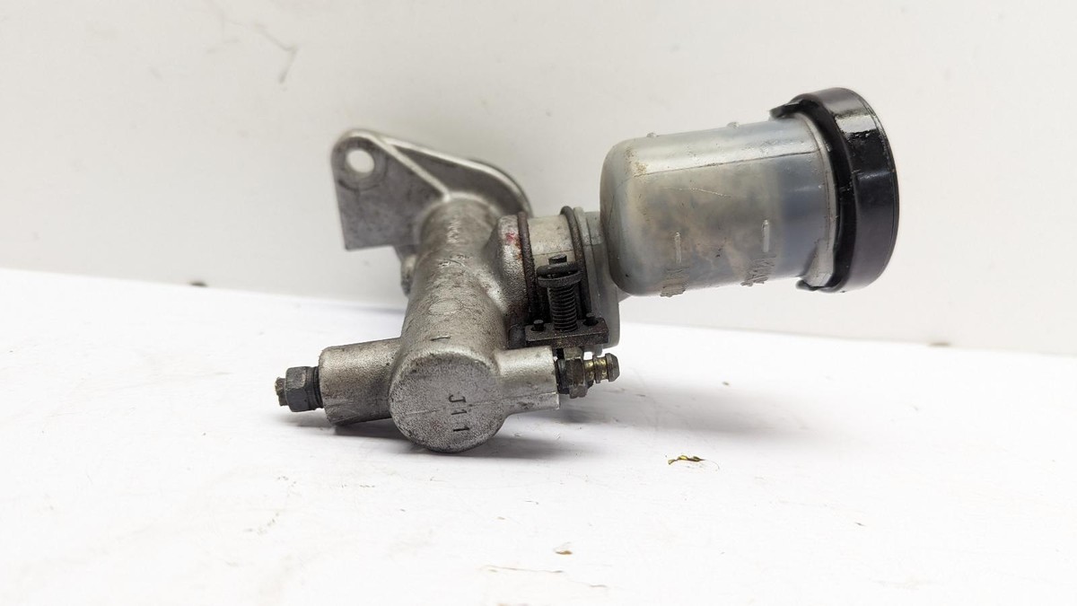 NISSAN 300ZX MK2 Z32 1989-2000 CLUTCH MASTER CYLINDER W/ SERVO