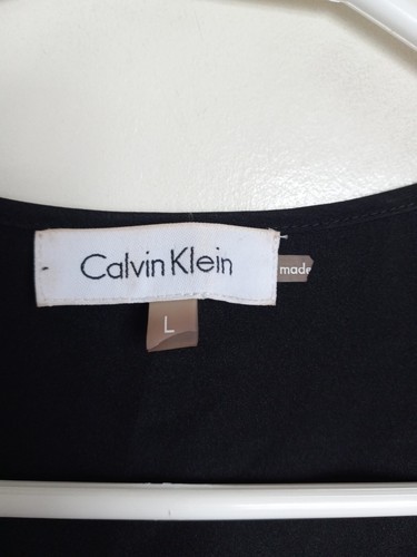 Camiseta sin mangas Calvin Klein para mujer con tachuelas de plástico negro talla grande - Imagen 2 de 4