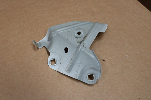 BMW X1 F48 Halter Kotflügel  Rechts 7351516 03