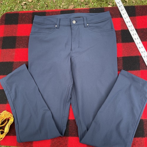 Lululemon Hose Herren 31x30 blau Classic Fit Five Pocket Warpstreme Stretch