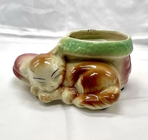 Vintage Shawnee Pottery Cat Kitten Curled Up With Boot Shoe Planter Red Green