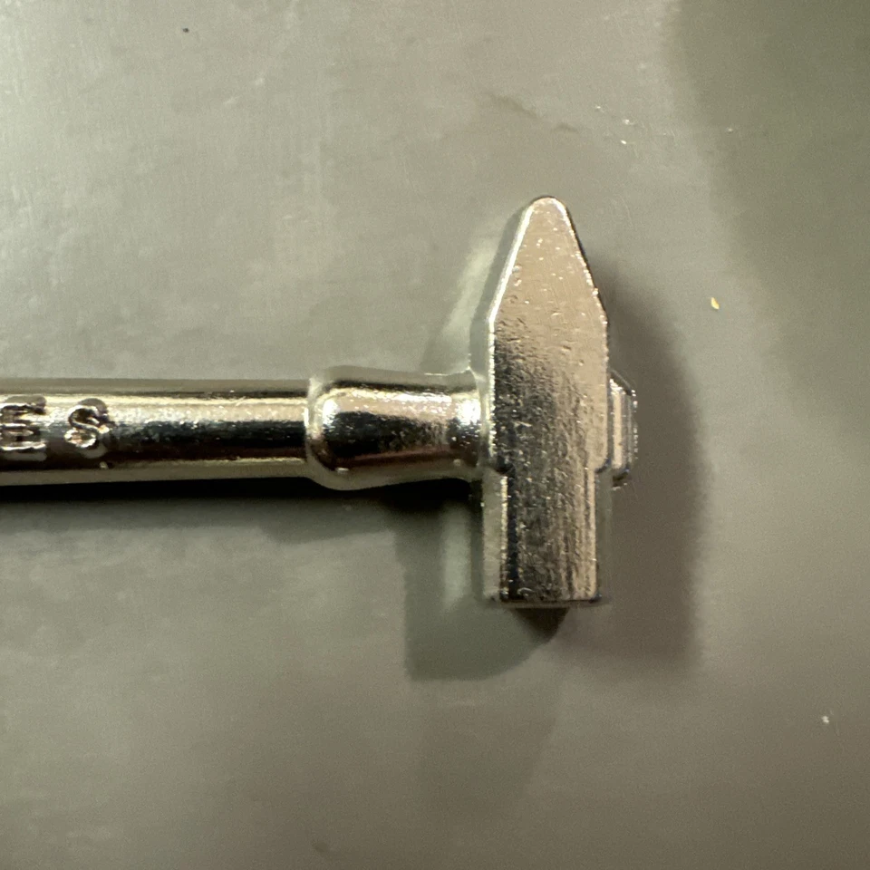 CARAMELOS CARAMELOS VINTAGE SEE's Martillo Caramelo Frágil PUBLICIDAD Tono Plateado Metal Foto 3 de 4