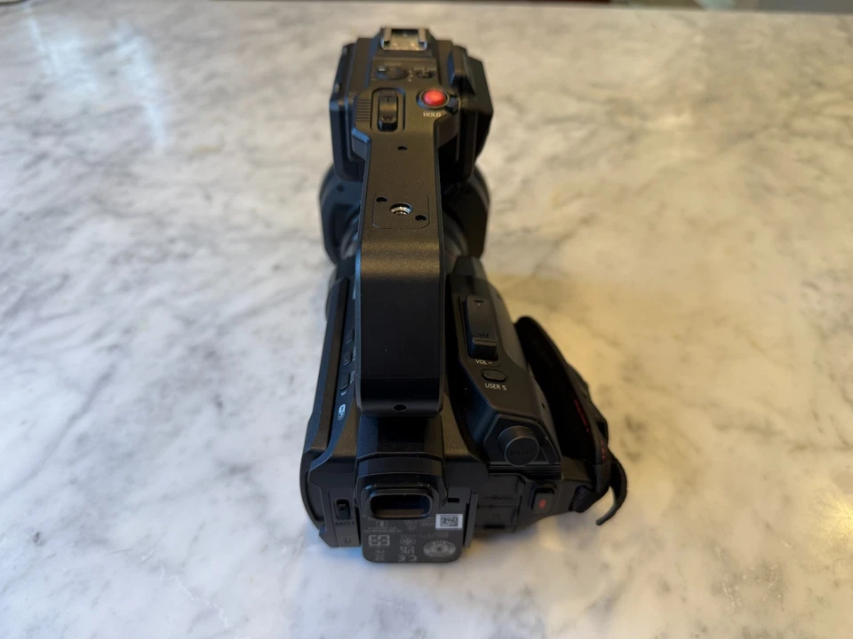 Panasonic HC-X2000 Black 4K Professional 24x Camcorder 101h! [Mint] - Image 4 of 4