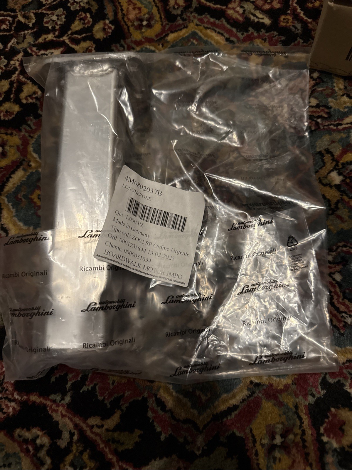 4M0802037B SIDE MEMBER VORN UNTEN  Lamborghini NEW