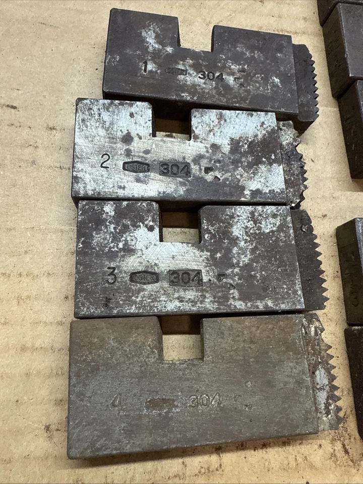 Oster 304  1-4 Die Set #1, 2, 3,4 ; 3 1/2-4 + #4 Of 3 1/2-4 + #4 Of 2 1/2-3 = 9 - Image 2 of 4