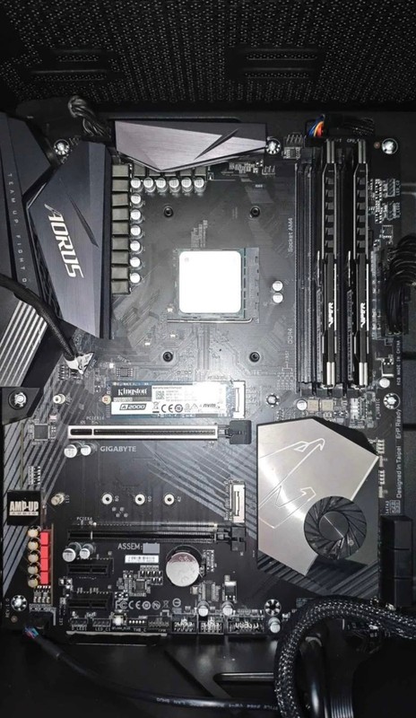 GIGABYTE X570 AORUS ELITE, Socket AM4, AMD Motherboard