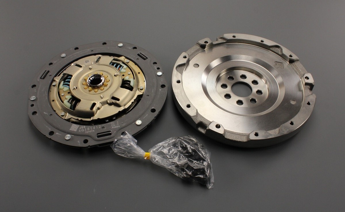 Genuine Toyota Yaris 2020-on flywheel transmission damper set