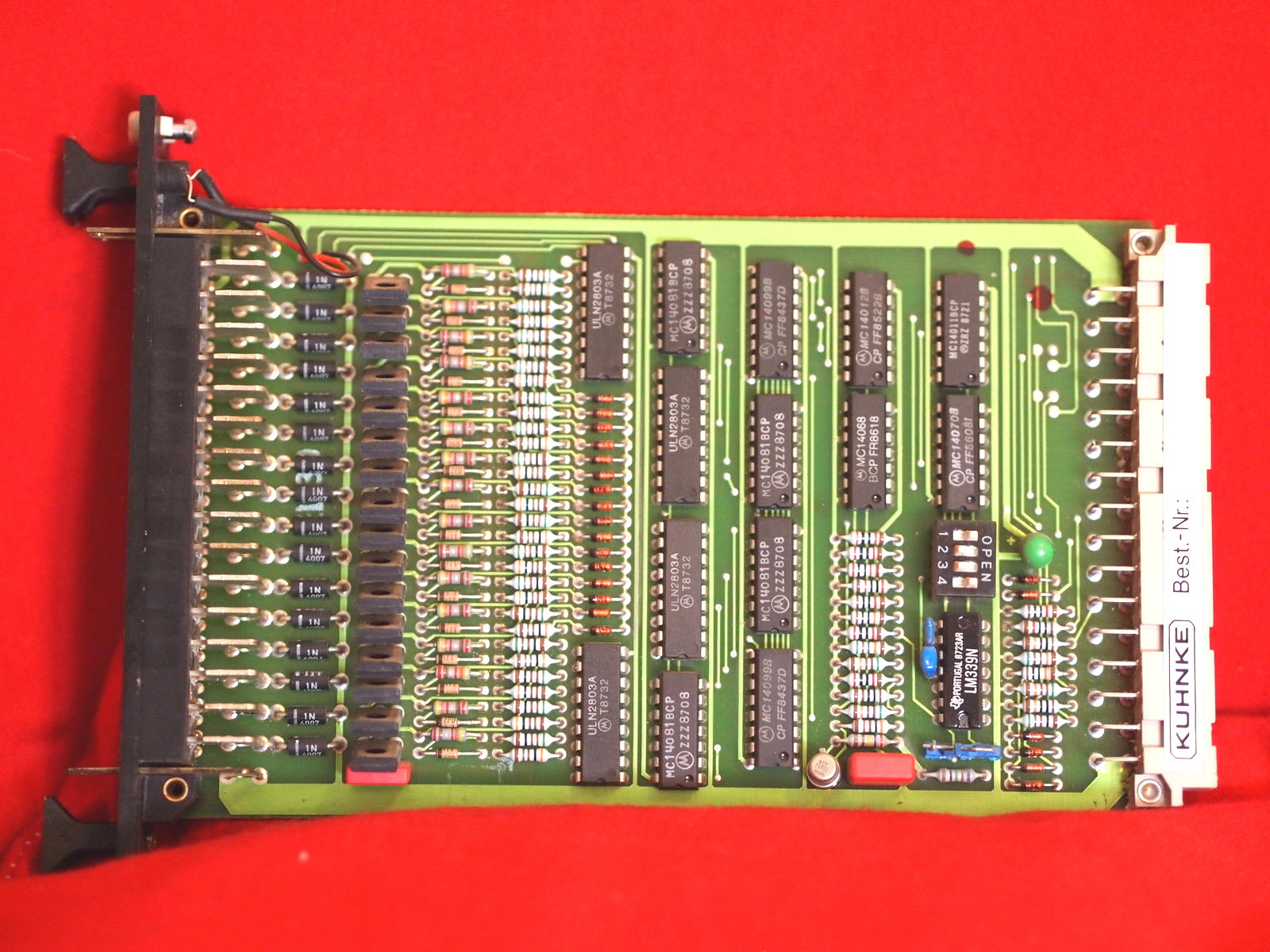 KUHNKE 71.653.352.01.01/6 16 POSITION OUTPUT BOARD MULTIVAC KUAX 653