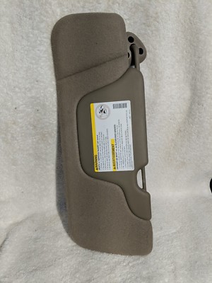 Passenger Right RH Sun Visor CHEVY SILVERADO 1500 99 01 02 00