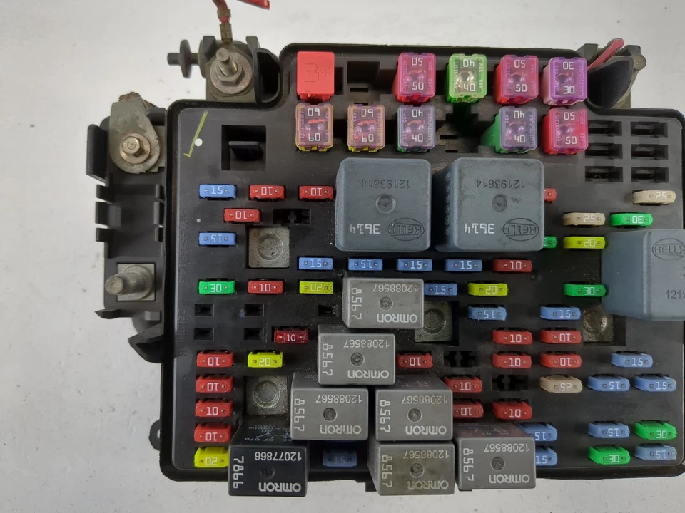 Модуль реле коробки предохранителей 2003-2006 Gmc Yukon Xl 1500 15177119 PDV52 - Изображение 2 из 4