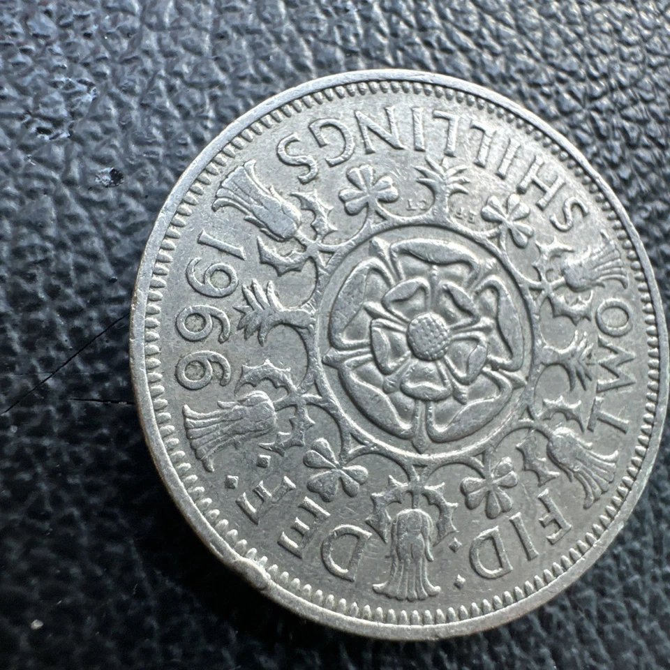 1966 HALF CROWN COIN 2/6d COPPER/NICKEL COIN-QUEEN ELIZABETH II - LOW MINTAGE - Image 4 of 4