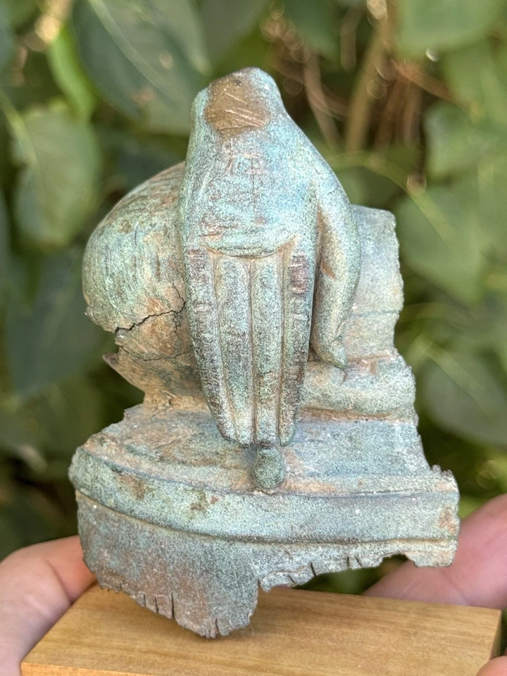Main de Bouddha Très Ancienne  - Fragment De Statue - Metal À Patine Verte - Photo 4/4