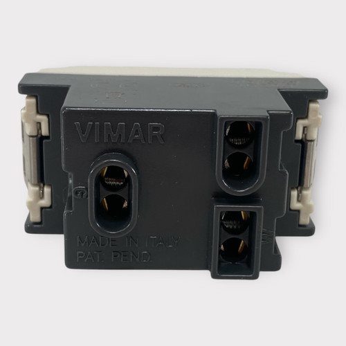 Vimar Idea 16245.B 15A/127V Socket Outlet - White **New** - Picture 5 of 5
