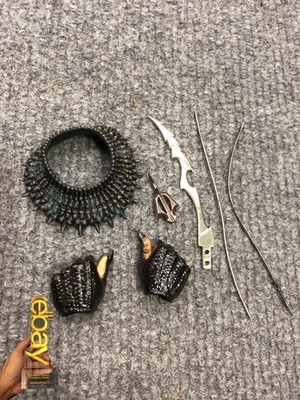 1/6 Hot Toys MMS250 Alien vs. Predator Ancient Collar Hands for Action Figure