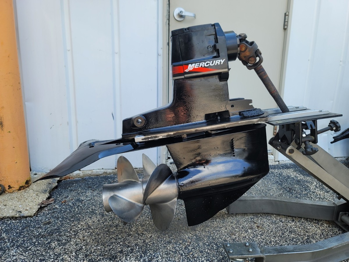 Mercury MerCruiser Bravo Three 3 III out drive outdrive Mercury MerCruiser Bravo Three 3 III out drive outdrive