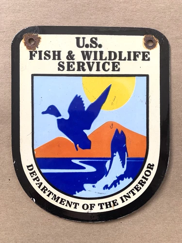 VINTAGE US FISH & WILDLIFE SERVICE 8x6.5" PORCELAIN GAS OIL PUMP STATION SIGN