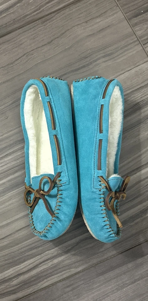 Minnetonka Suede Leather Faux Fur Lined Slip On Native Loafers 239691-011 US 10 - Image 2 of 4