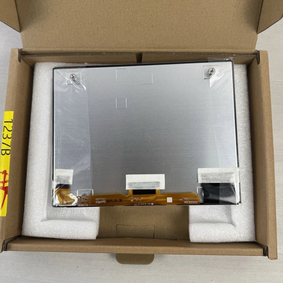 Repuesto Pantalla Táctil 8.4" Uconnect 4 CS-UAV-UAG-84 XGA084 *Leer Descripción* Foto 4 de 4