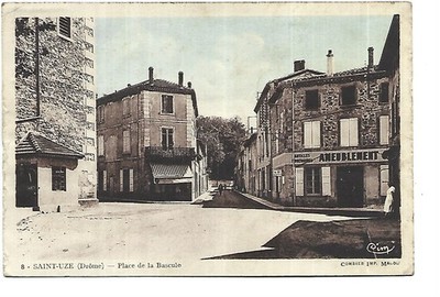 26 SAINT UZE PLACE DE LA BASCULE