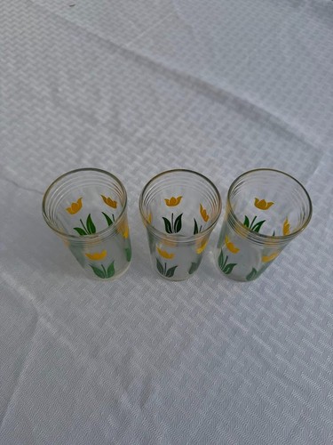 Kraft VTG Retro MCM 2 Swanky Swigs Yellow Blue Tulip Juice 3 7/8” Glasses - Picture 2 of 4
