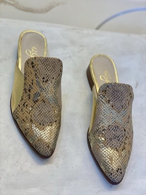 42 Gold rue loafer mule women s size 6.5 excellent condition, clean interior