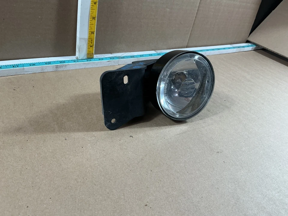 Conjunto de luz antiniebla lateral derecha Pontiac Grand Am 1999-2005 22613881 OEM Foto 3 de 4